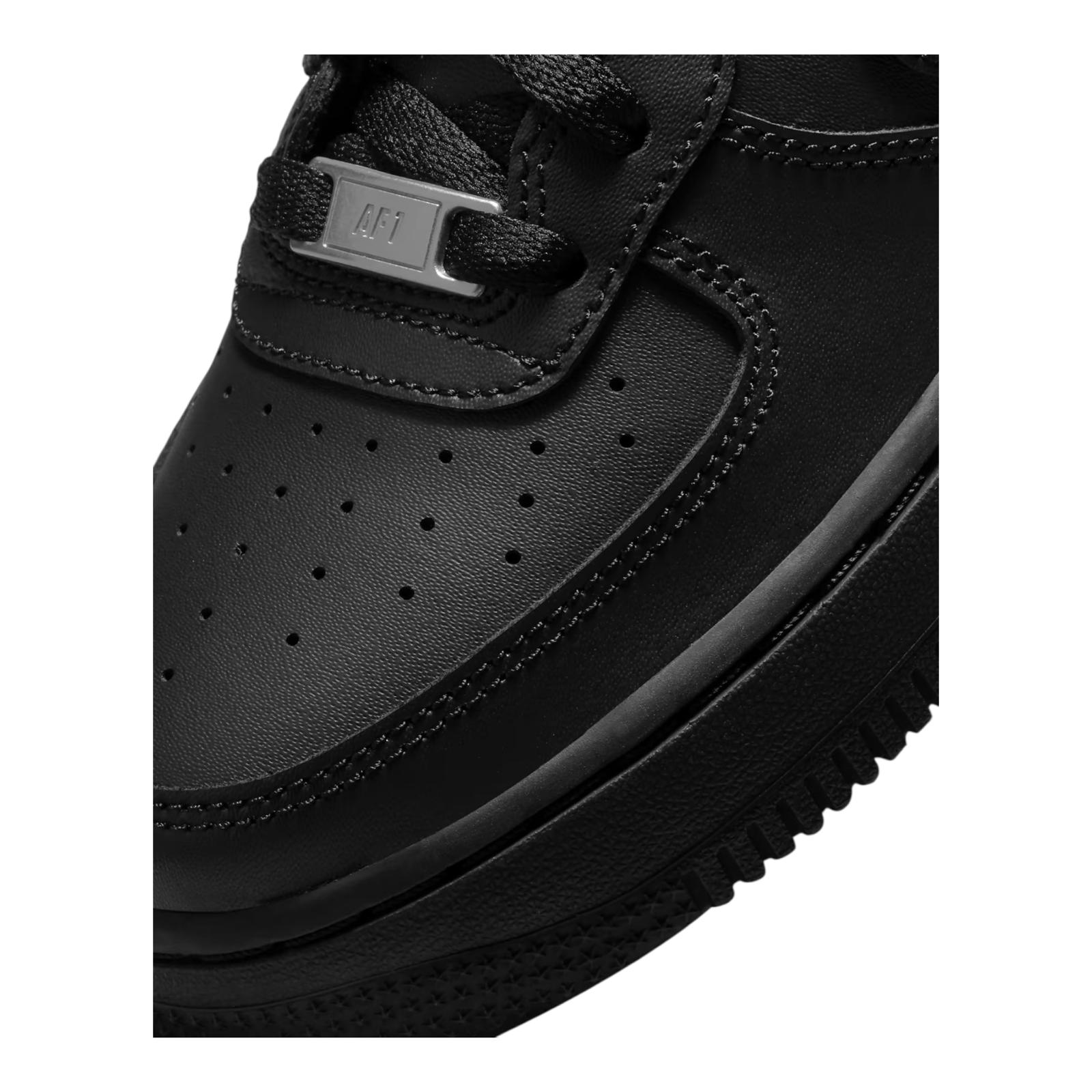 Nike Air Force 1 LE