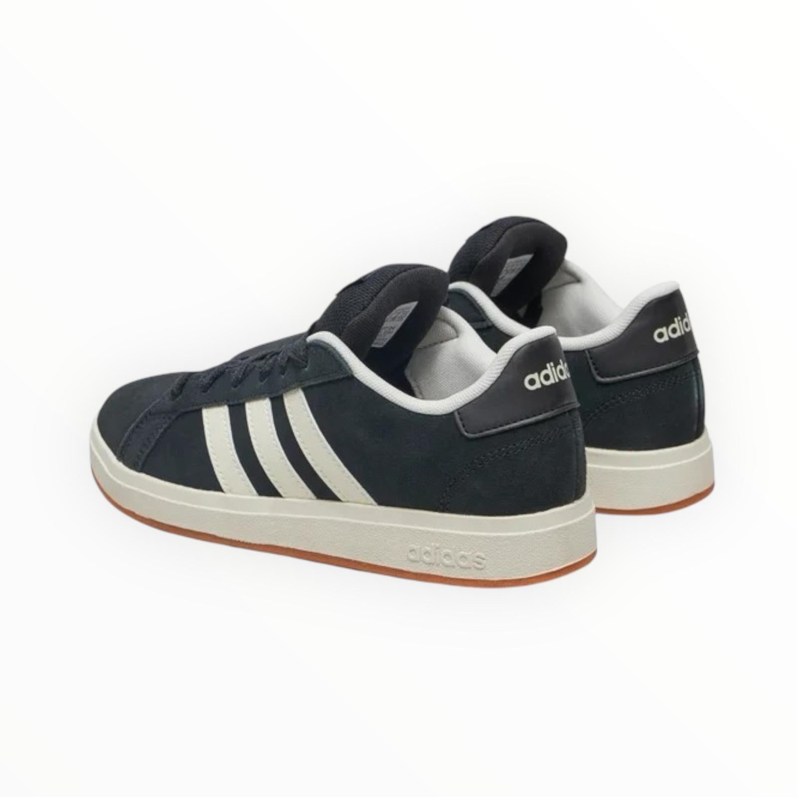 Adidas grand court