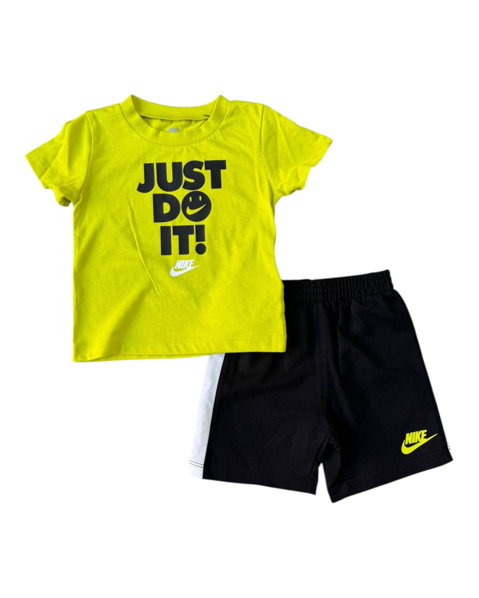 T Shirt e Short Nike
