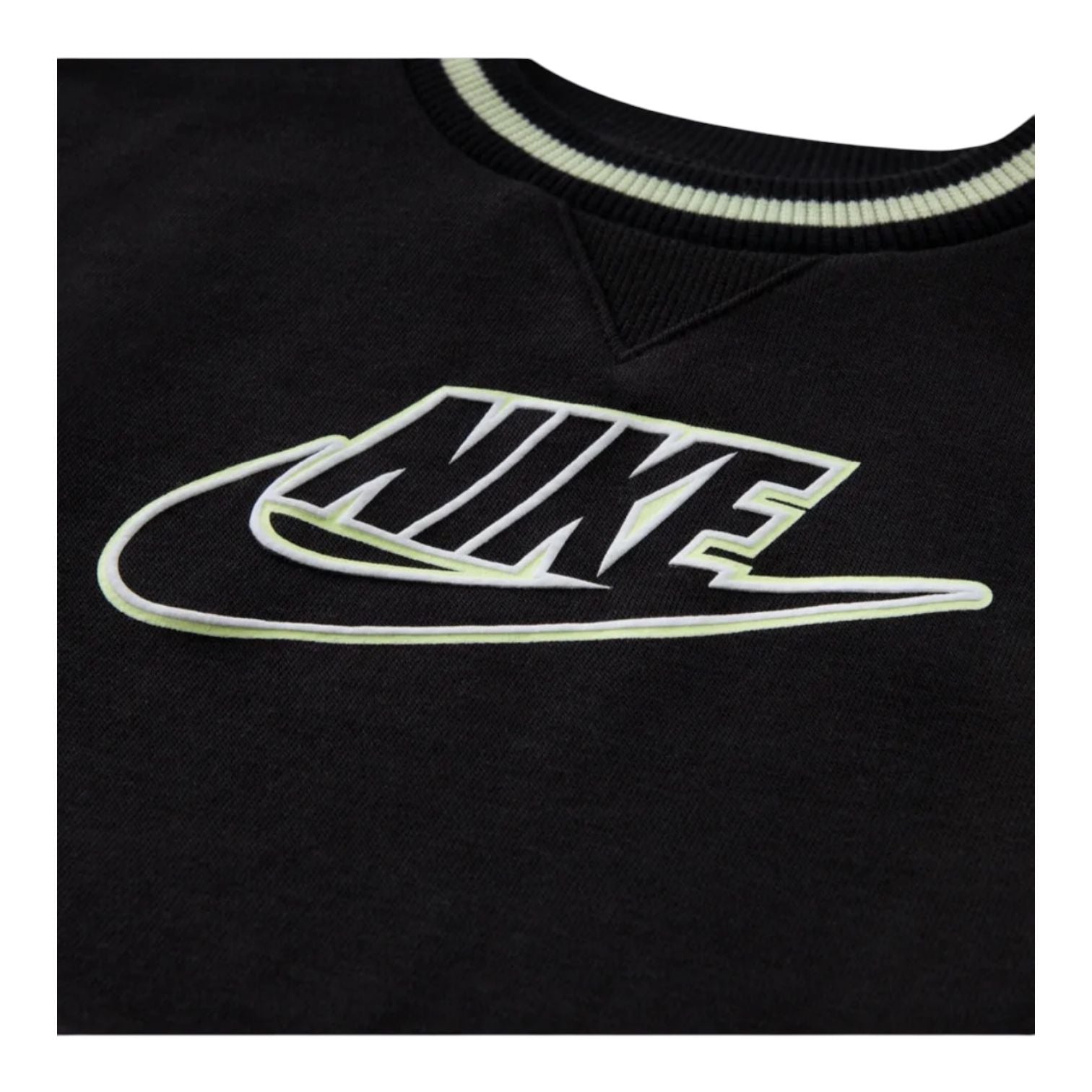 TUTA NIKE