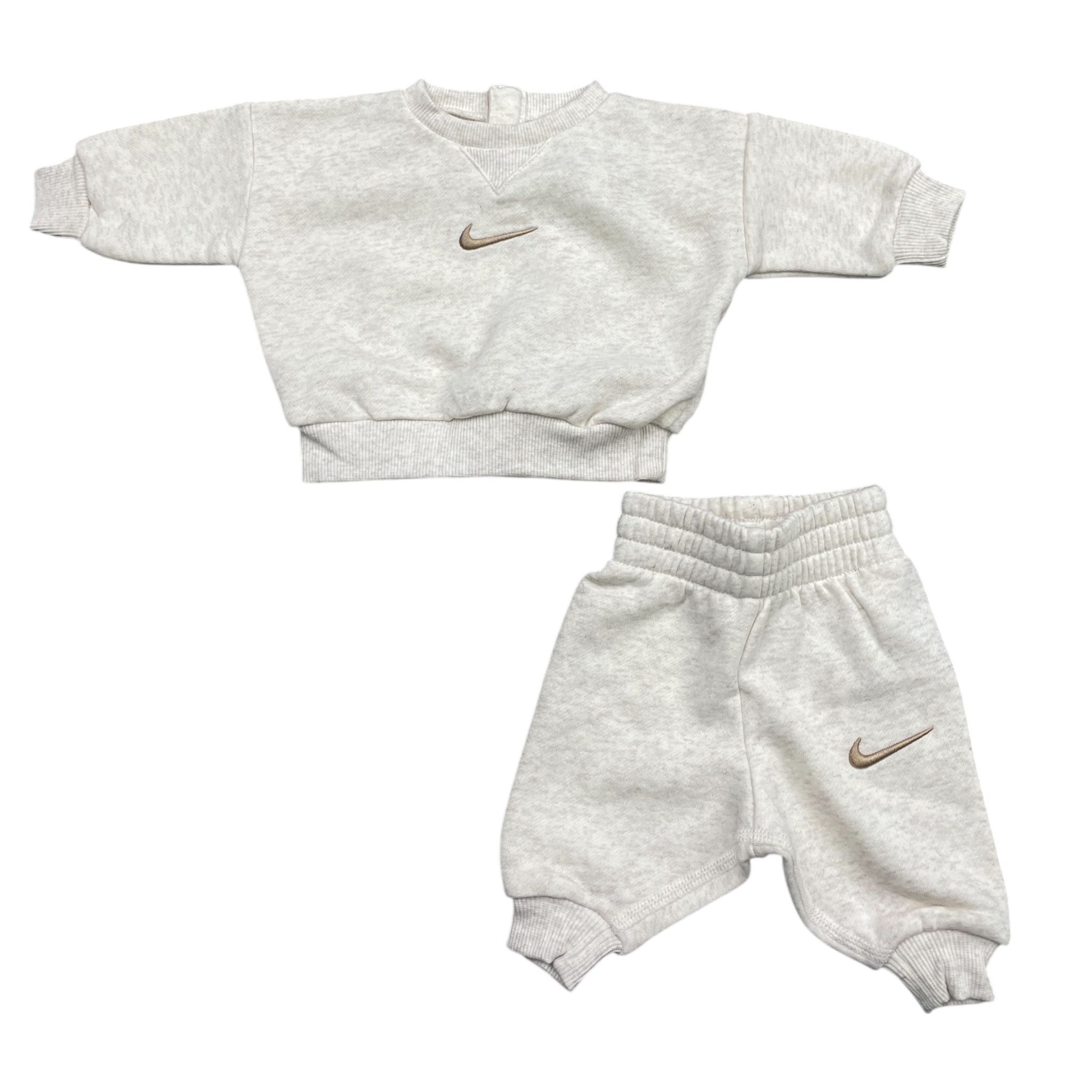 TUTA NIKE BABY
